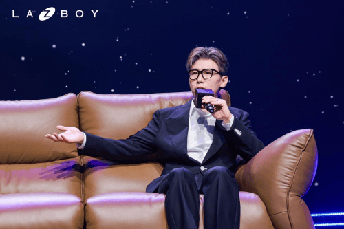 一键躺平·全程无忧硬核科技重构“何为舒适”瓦力棋牌游戏La-Z-Boy新品发布会(图5)